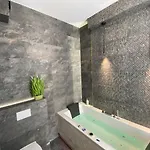 Apartament Bialy Z Jacuzzi